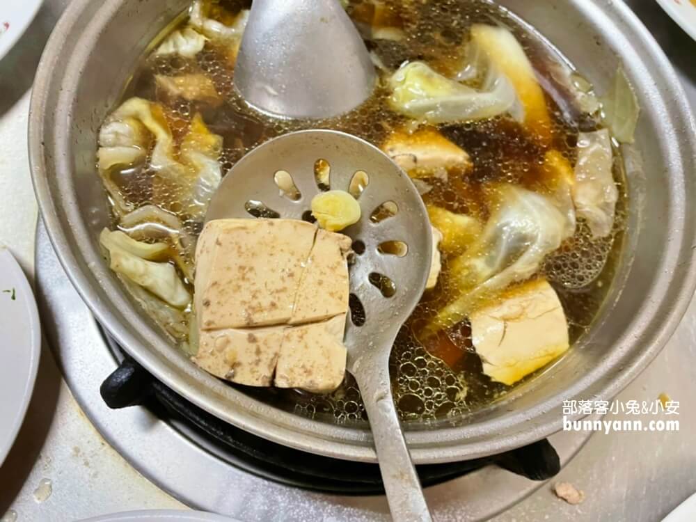 知本美食推薦》黑松羊肉爐，泡溫泉後必吃，沒有羊騷味的羊肉爐