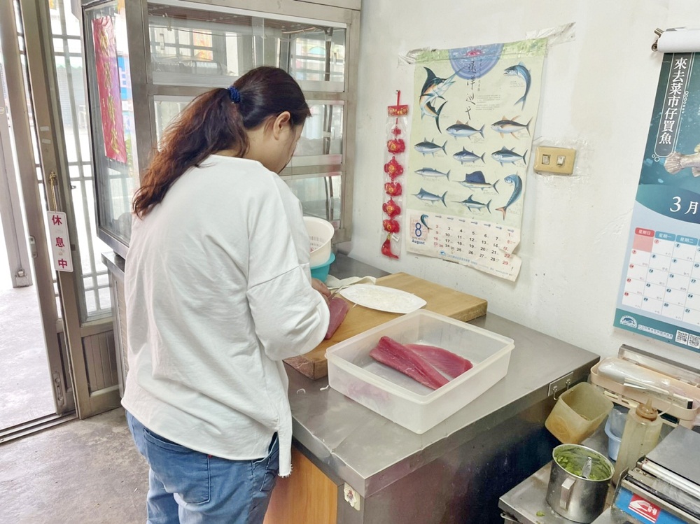台灣生魚片推薦五元生魚片，40片生魚片只要200元的店家攻略