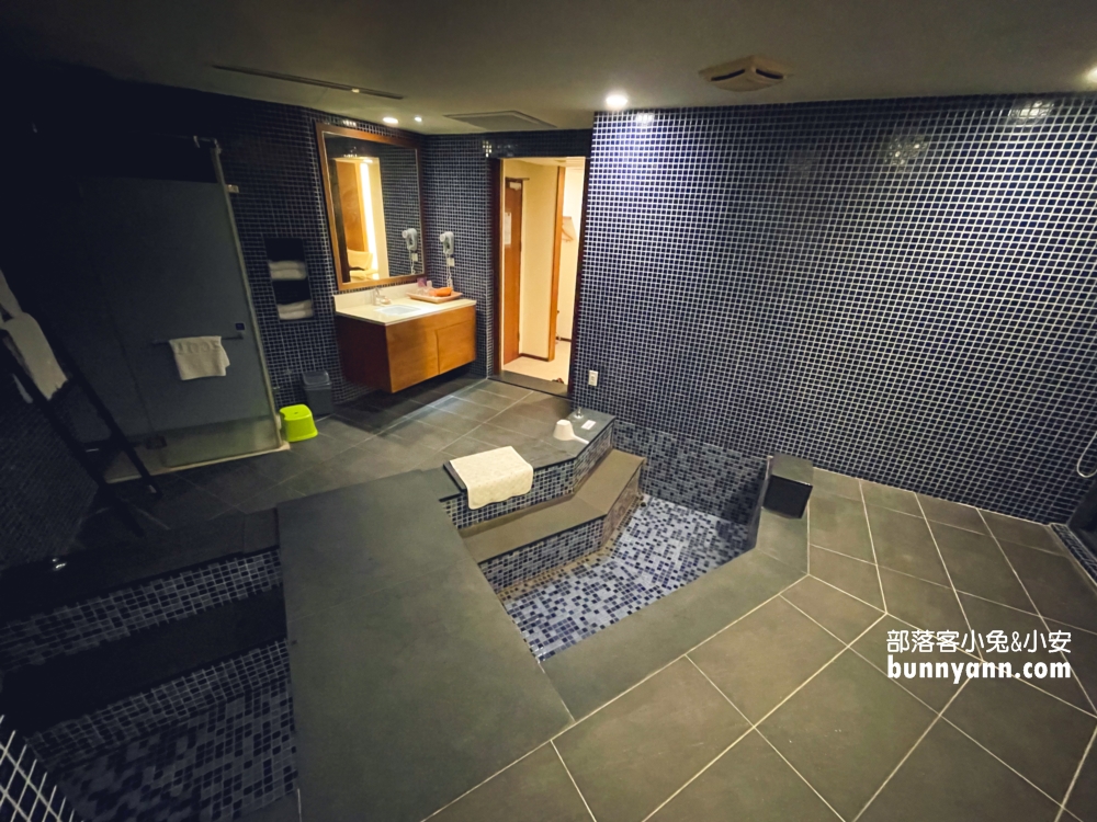 桃園【南方莊園渡假飯店】裡面的水療設施、親子遊戲區超好玩