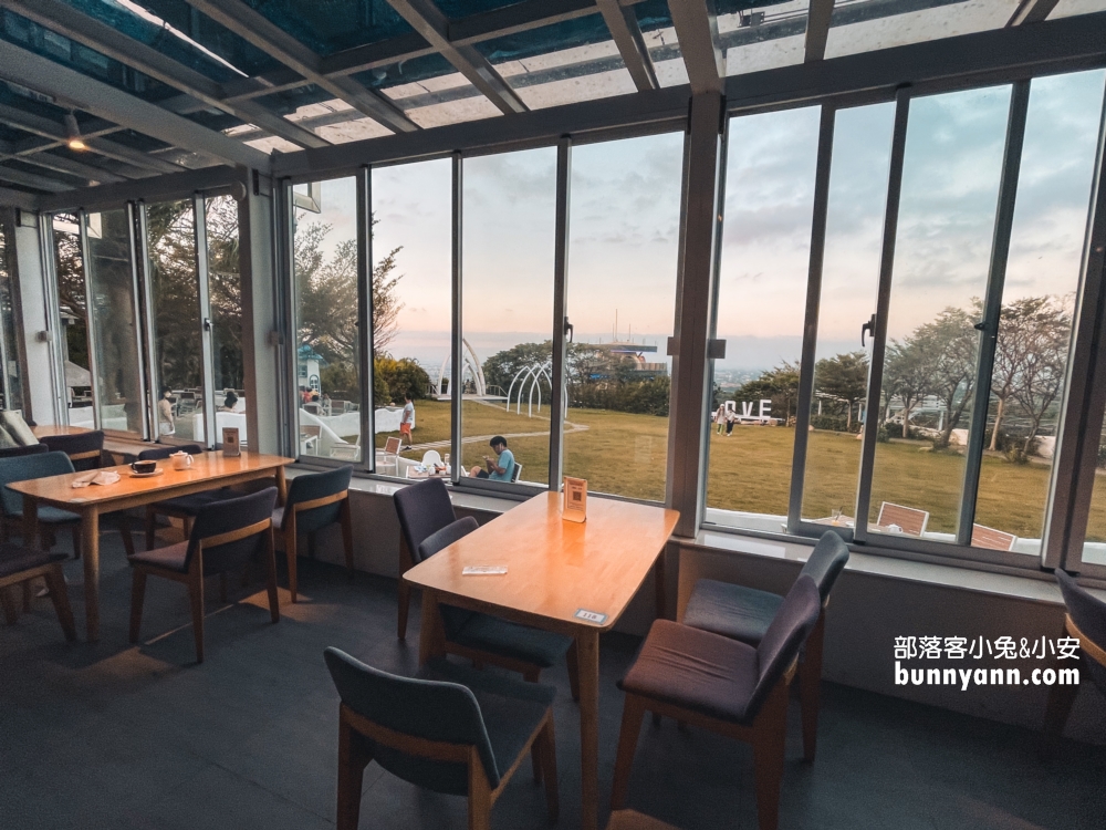 新竹「山丘上景觀咖啡館」地中海餐廳賞夜景，菜單與菜色心得