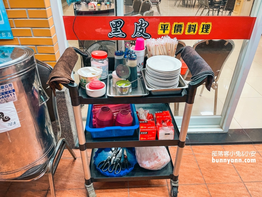 【嘿皮平價料理】嘉義超強烤蚵吃到飽，金莎豆腐跟炒麵也必點