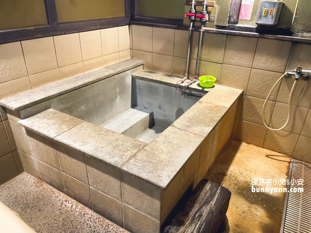 陽明山【皇池溫泉御膳館】用餐送你泡湯屋，全天候都能泡湯的地方