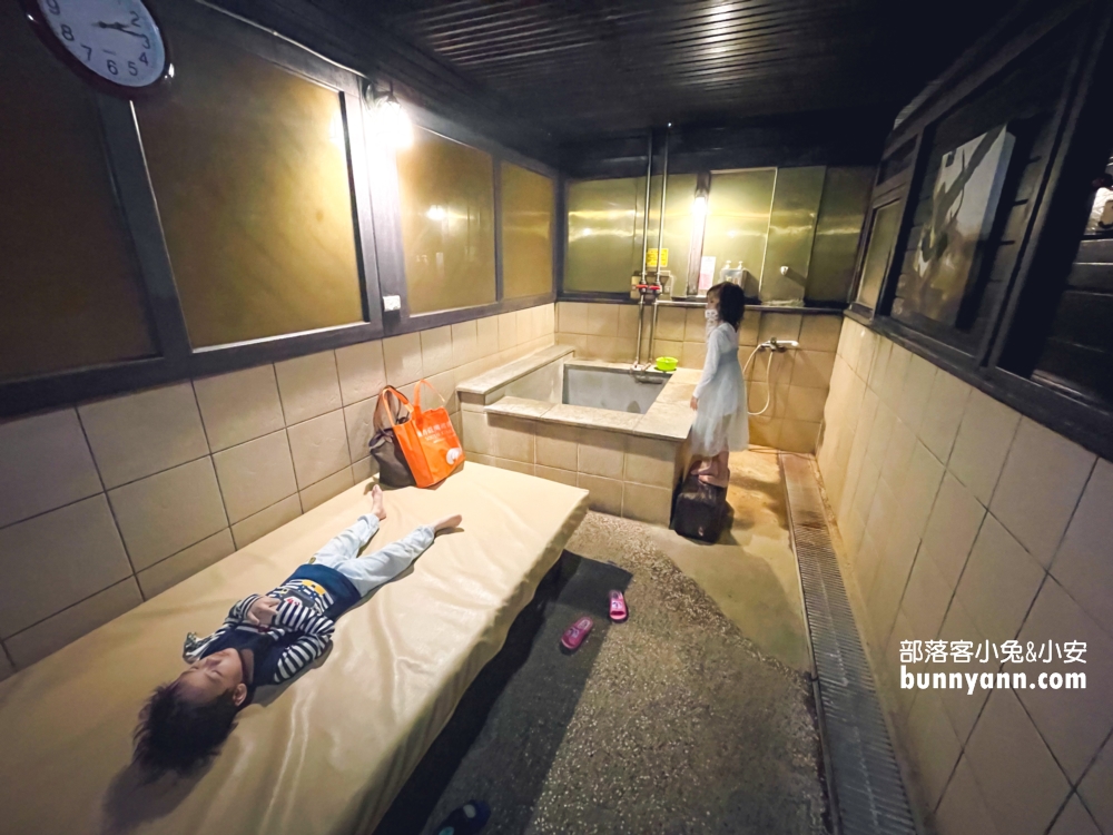 陽明山【皇池溫泉御膳館】用餐送你泡湯屋，全天候都能泡湯的地方