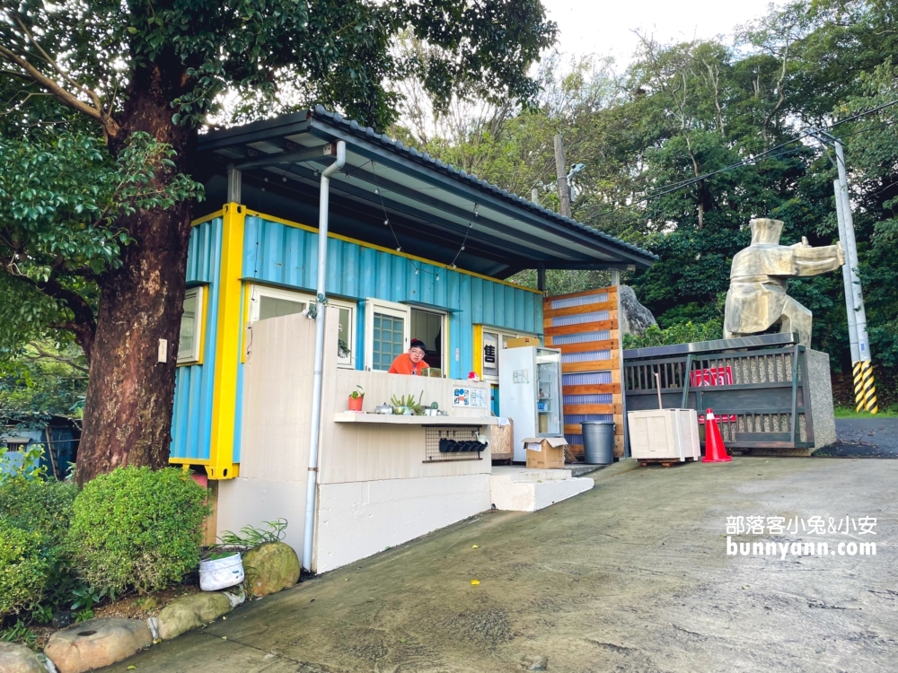 隆泉休閒農場｜暢遊親子戲水池和餵動物，露營區很豪華