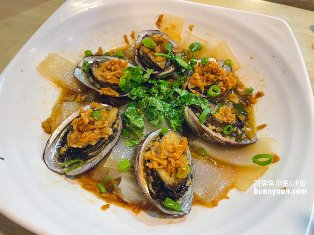 新北【烤魚達人活海鮮】谷歌4.8顆星的評價很高的海鮮餐廳