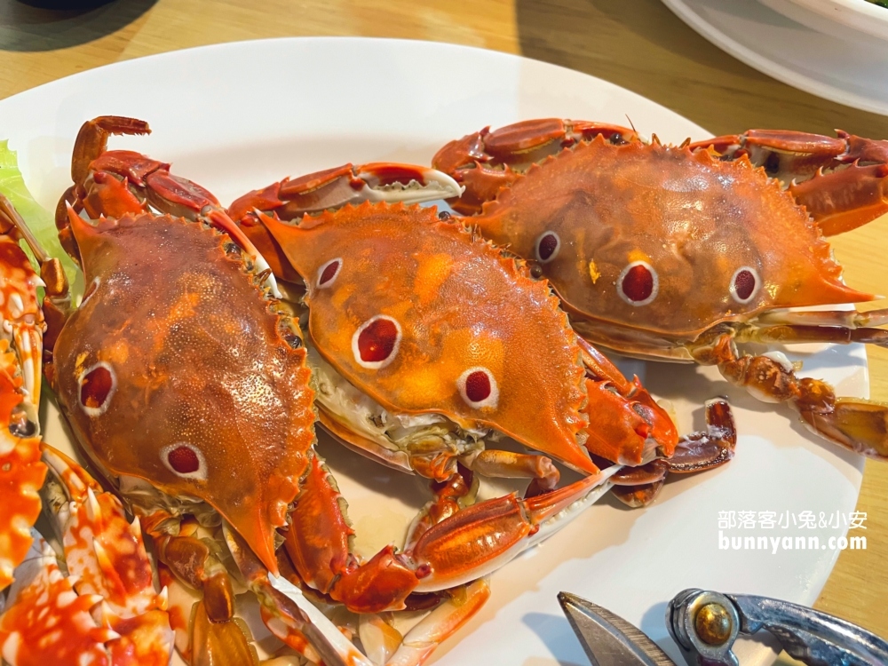 新北【烤魚達人活海鮮】谷歌4.8顆星的評價很高的海鮮餐廳