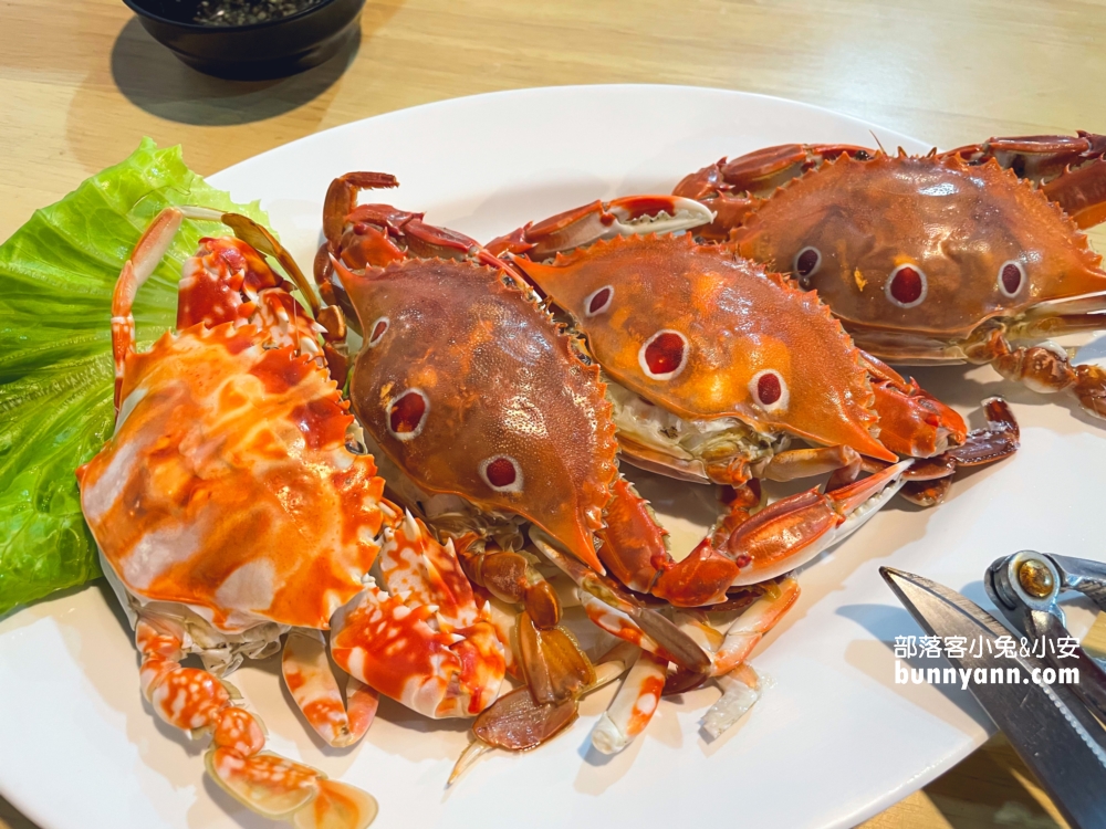 新北【烤魚達人活海鮮】谷歌4.8顆星的評價很高的海鮮餐廳