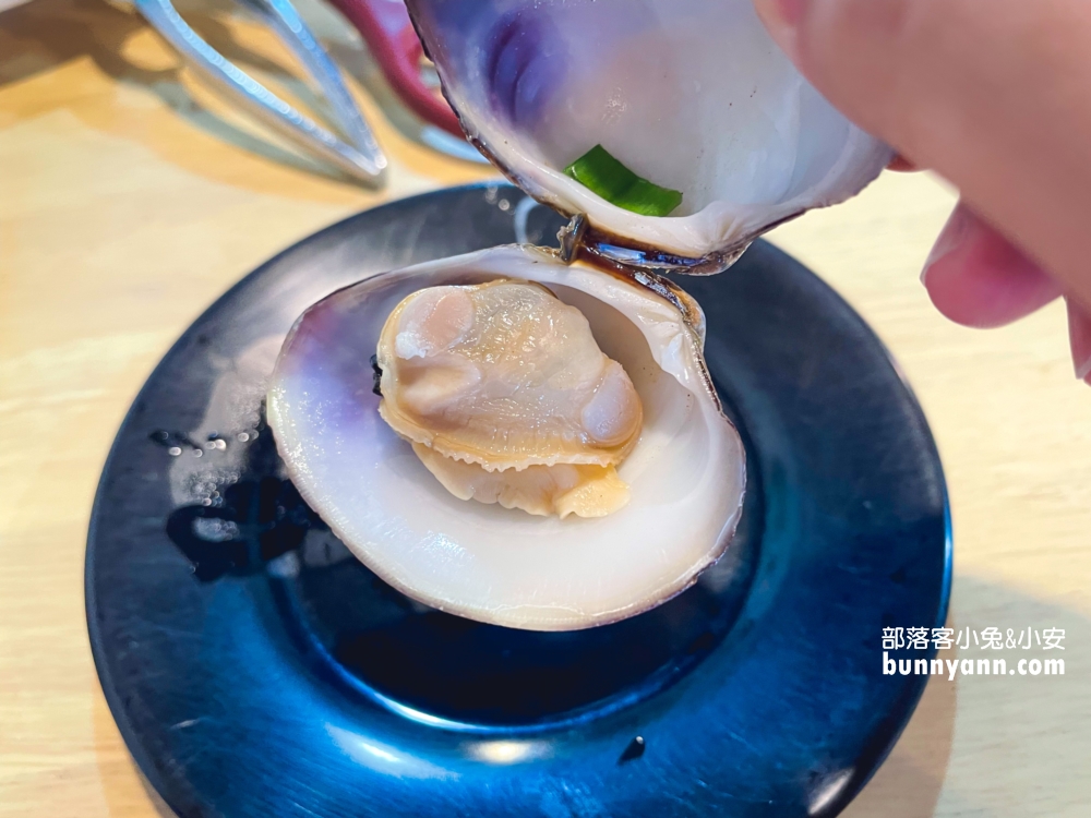 新北【烤魚達人活海鮮】谷歌4.8顆星的評價很高的海鮮餐廳
