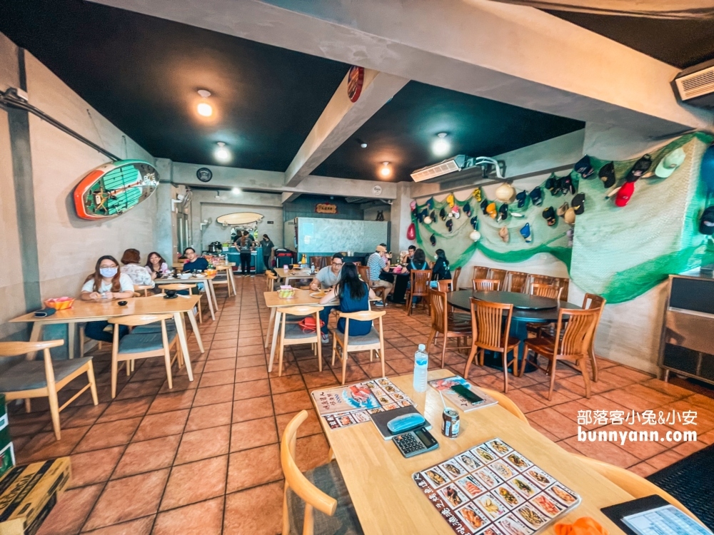 新北【烤魚達人活海鮮】谷歌4.8顆星的評價很高的海鮮餐廳