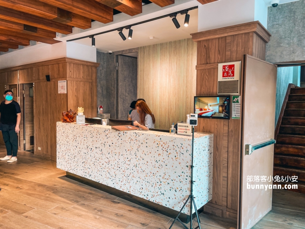 新北萬里【金湯溫泉會館】小漁村內的平價雙人湯屋