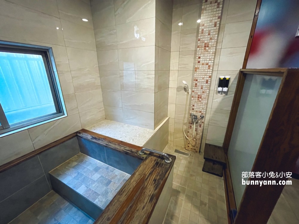 新北萬里【金湯溫泉會館】小漁村內的平價雙人湯屋
