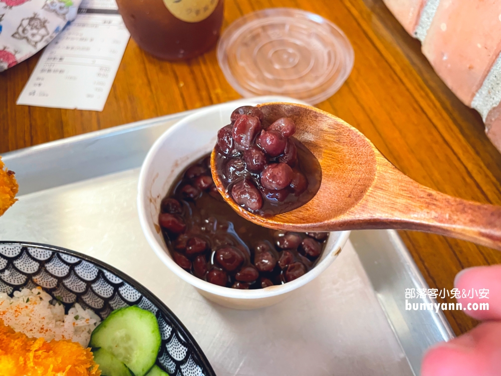 紙教堂附近好吃咖哩飯「山上山下」🌿這間店濃厚日系風格好吃又好拍