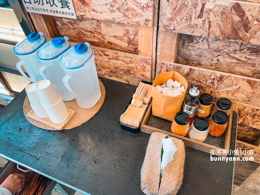 紙教堂附近好吃咖哩飯「山上山下」🌿這間店濃厚日系風格好吃又好拍