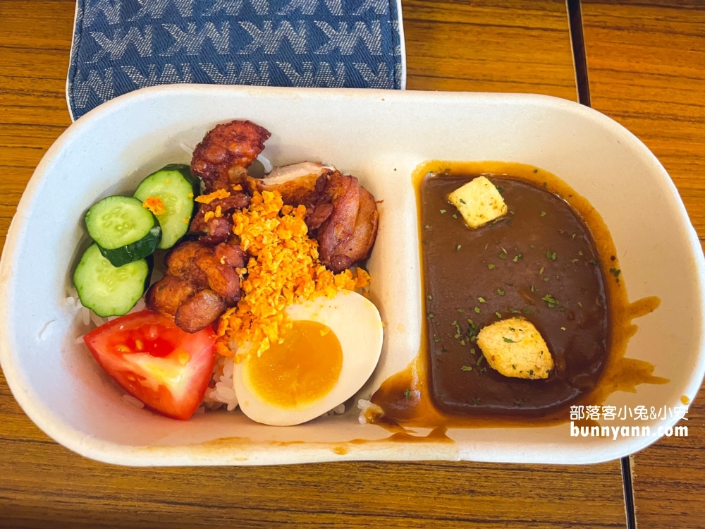 紙教堂附近好吃咖哩飯「山上山下」🌿這間店濃厚日系風格好吃又好拍