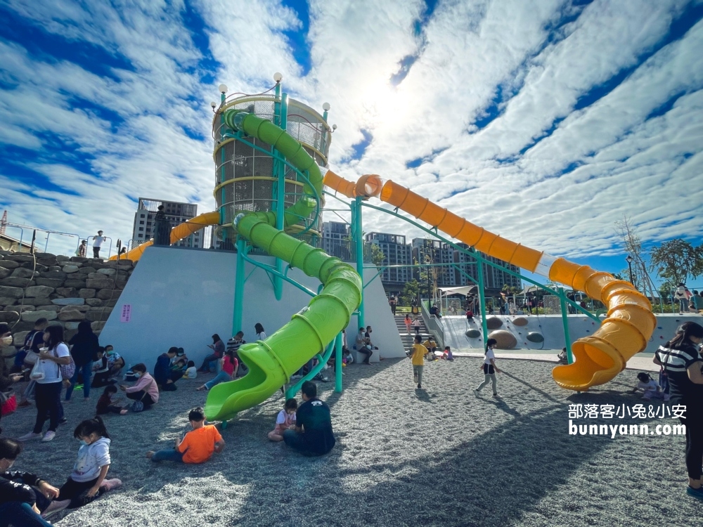台中最強親子公園！馬卡龍公園，推薦必玩設施&停車地點(2025攻略)