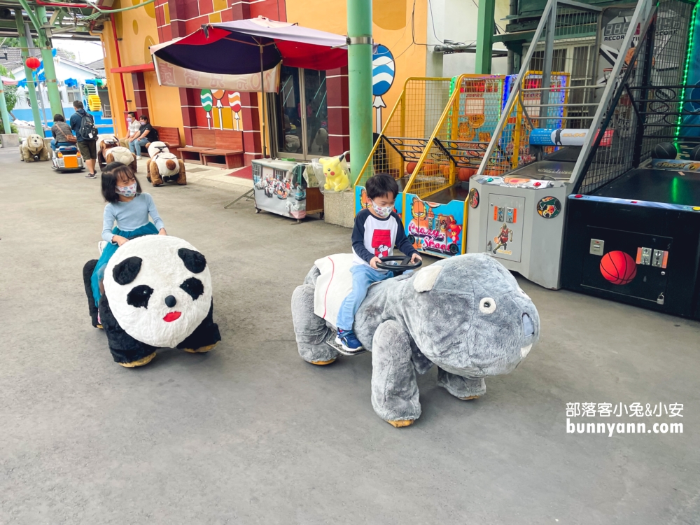 台中【月眉糖廠】搭小火車導覽神秘煙囪隧道，糖廠冰好好吃