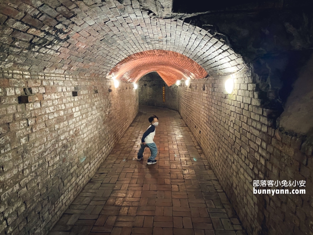台中【月眉糖廠】搭小火車導覽神秘煙囪隧道，糖廠冰好好吃