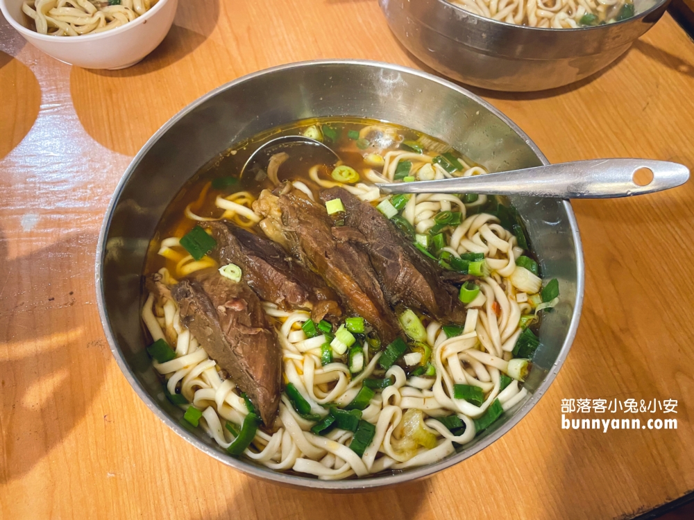 免費吃豆花喝豆漿！老皮牛肉麵，新竹每天客滿的牛肉麵店