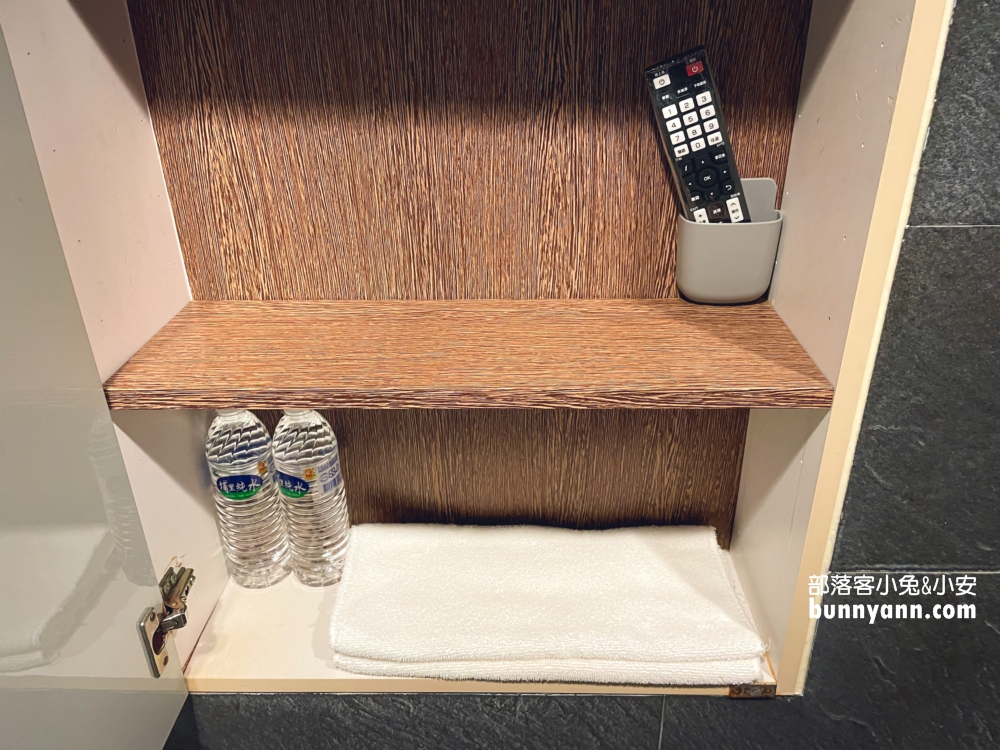 新北烏來【龍門精緻溫泉民宿】有電視的平價湯屋