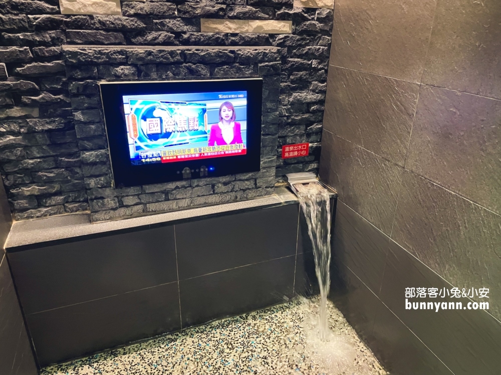 新北烏來【龍門精緻溫泉民宿】有電視的平價湯屋