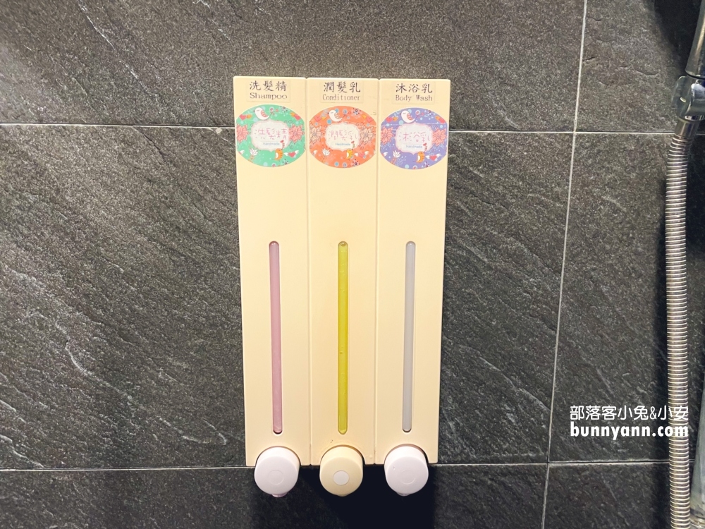 新北烏來【龍門精緻溫泉民宿】有電視的平價湯屋