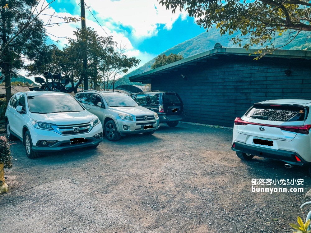 竹子湖《故鄉土雞城》谷歌4.5顆星的評價不錯的土雞城