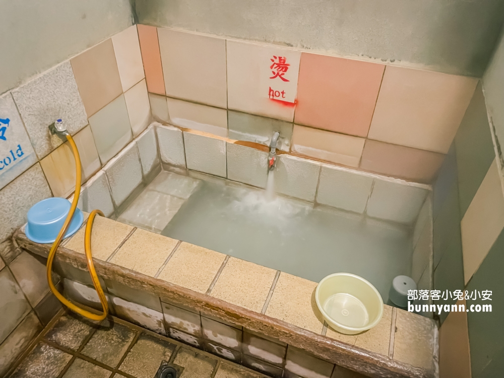 新北【奇峰石溫泉山莊】陽明山上的隱藏版牛奶湯泉