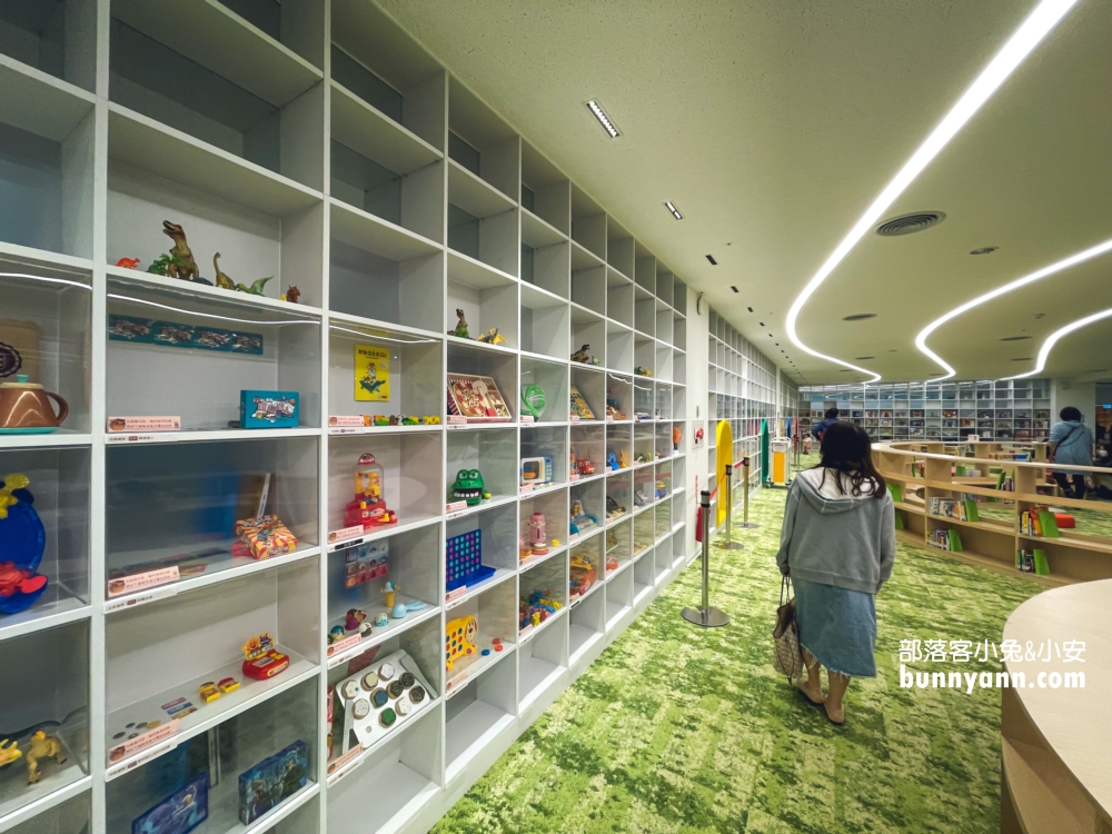桃園市立圖書館總館玩具租借