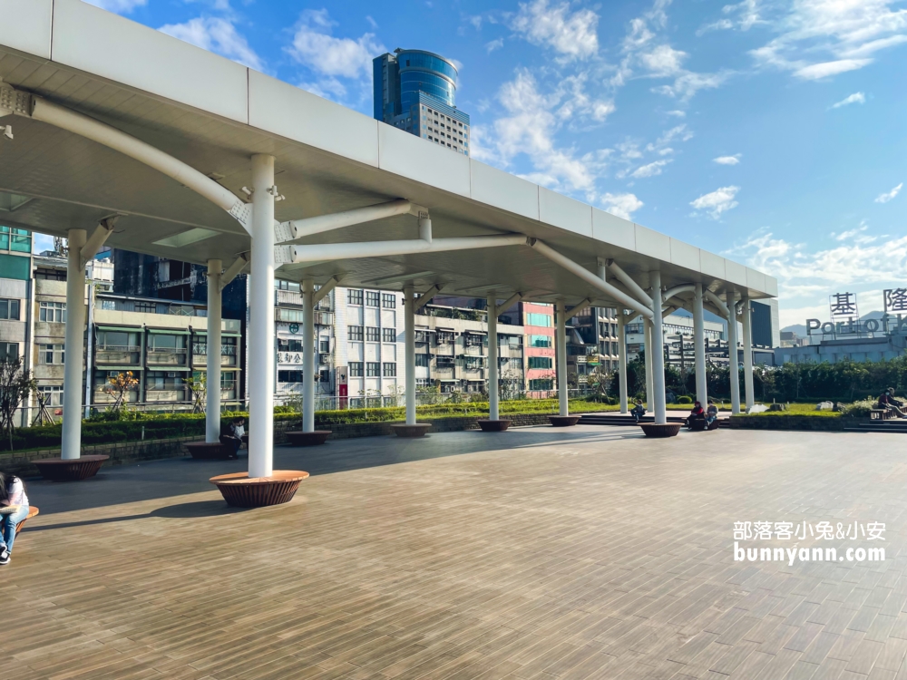 【麗都蝶客花園】基隆港灣最美空中花園，停車與開放資訊