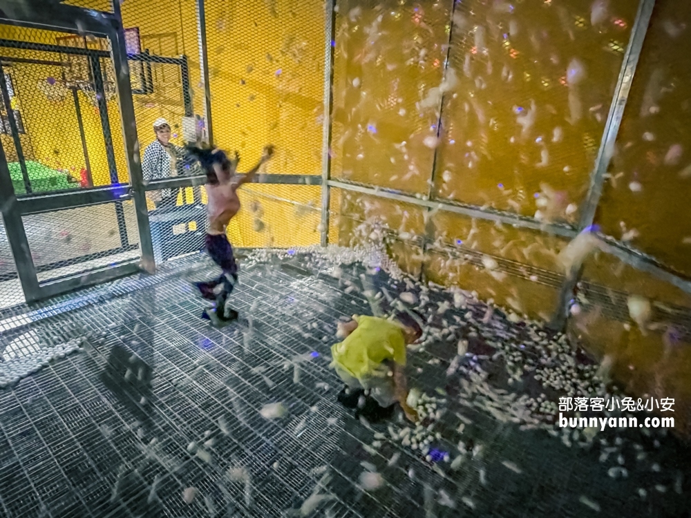 超有趣的【宜蘭歪歪球】真人彈珠檯和12種球類運動可玩