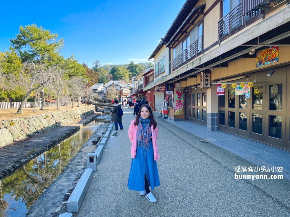 日本【嚴島神社】漂浮海上紅色鳥居，島上好多小鹿散步。