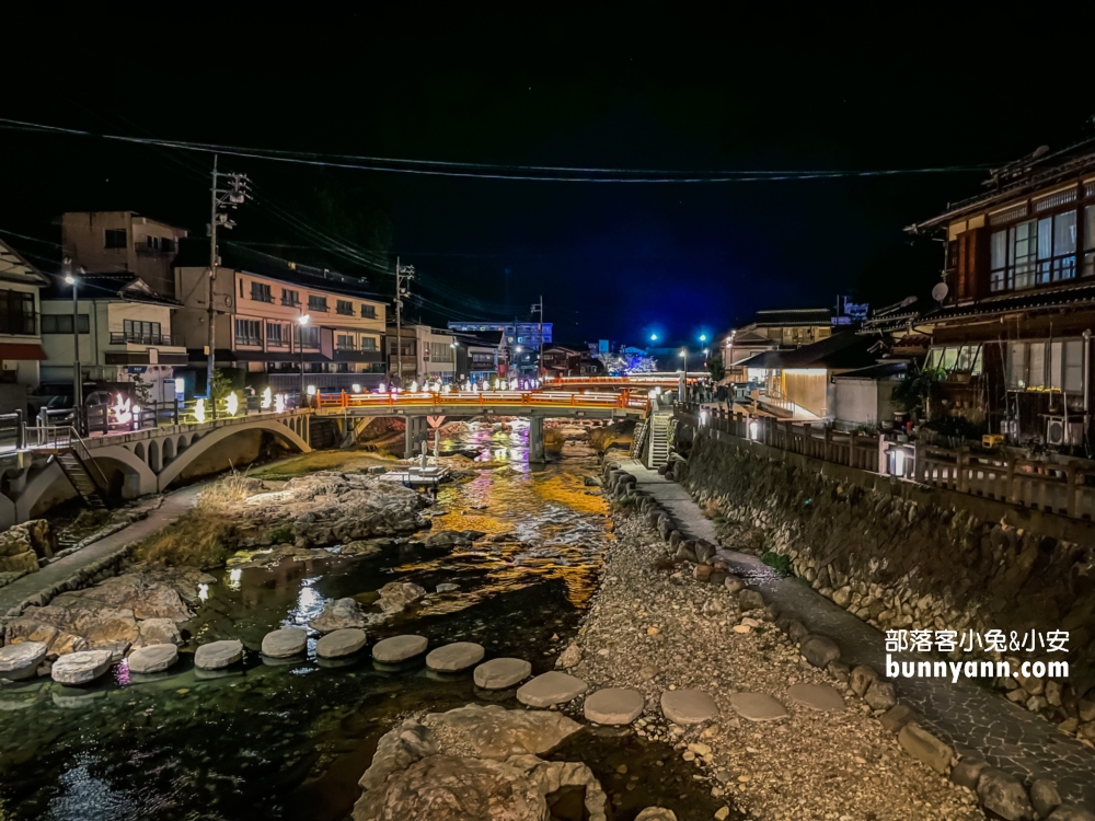 【長門湯本溫泉】音信川河川公園泡腳，夜拍竹林階梯夜景