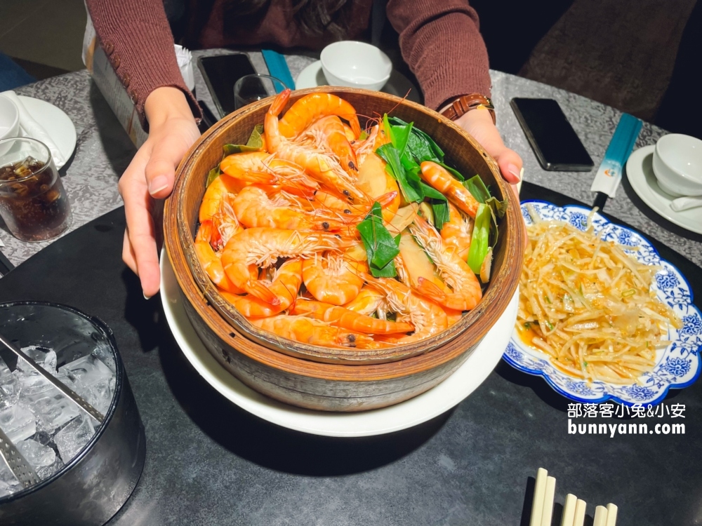 台北海鮮餐廳「新東南海鮮餐廳松山店」老字號又高CP值的海產店