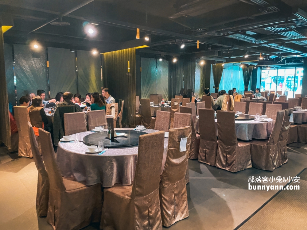台北海鮮餐廳「新東南海鮮餐廳松山店」老字號又高CP值的海產店
