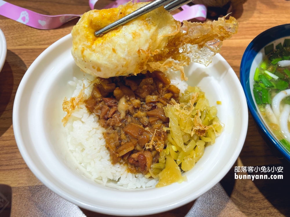 羅東【上品佑食堂】羅東平價美食推薦邪惡炸蛋魯肉飯必吃