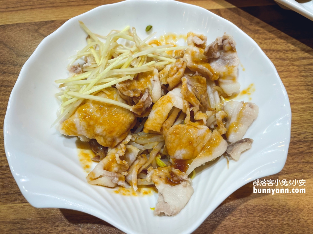 羅東【上品佑食堂】羅東平價美食推薦邪惡炸蛋魯肉飯必吃