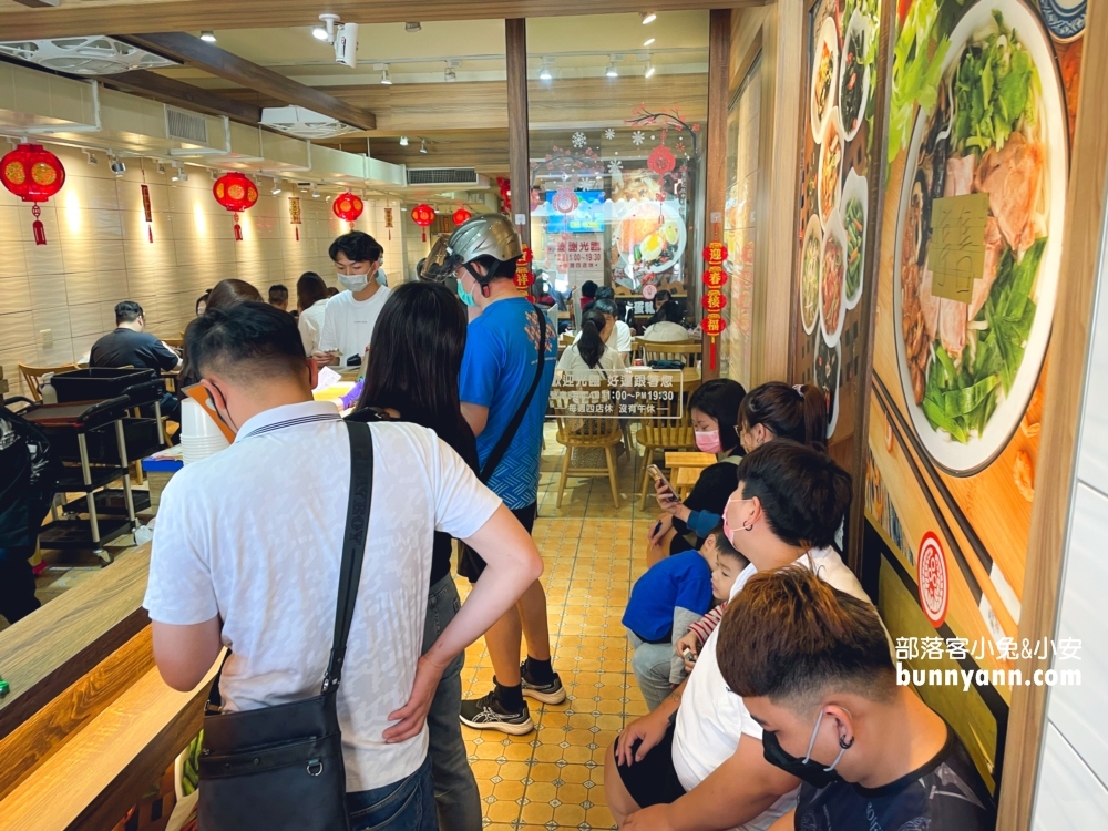 羅東【上品佑食堂】羅東平價美食推薦邪惡炸蛋魯肉飯必吃
