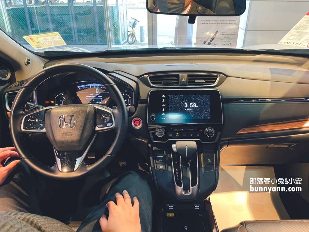 【2023Honda CR-V】本田CRV休旅車，現場實車拍照、配備與價錢!!
