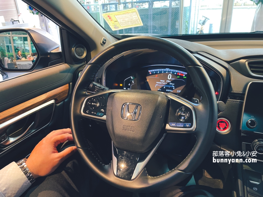 【2023Honda CR-V】本田CRV休旅車，現場實車拍照、配備與價錢!!