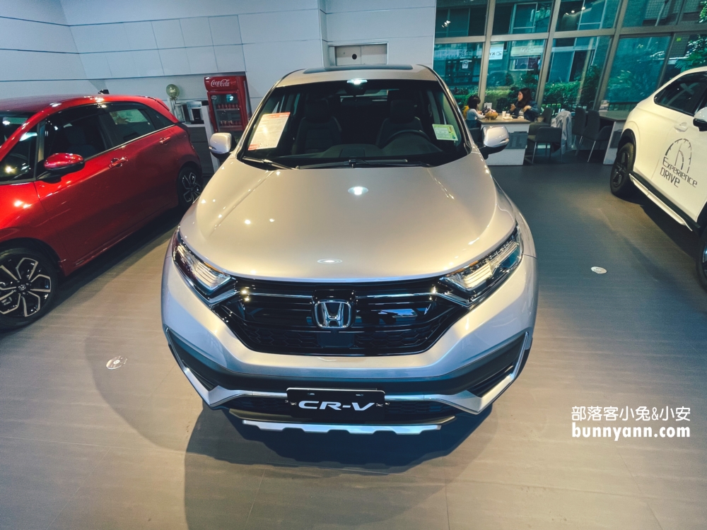 【2023Honda CR-V】本田CRV休旅車，現場實車拍照、配備與價錢!!
