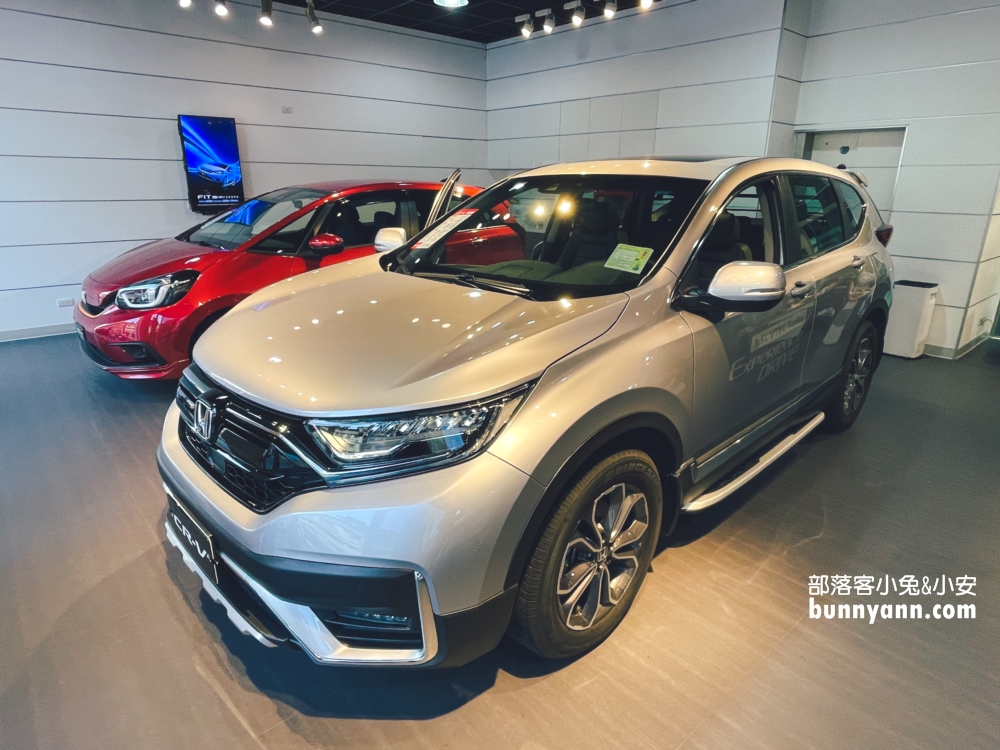 【2023Honda CR-V】本田CRV休旅車，現場實車拍照、配備與價錢!!