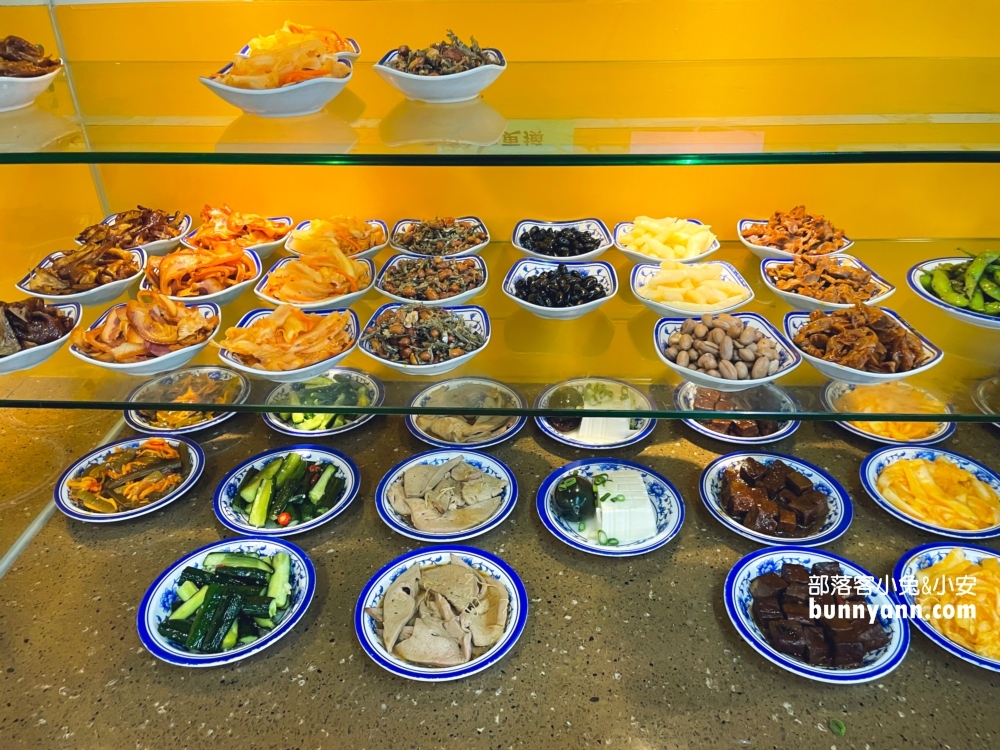 苗栗【大鼎夏荷牛肉麵館】免費豆花竟然比牛肉麵好吃多了