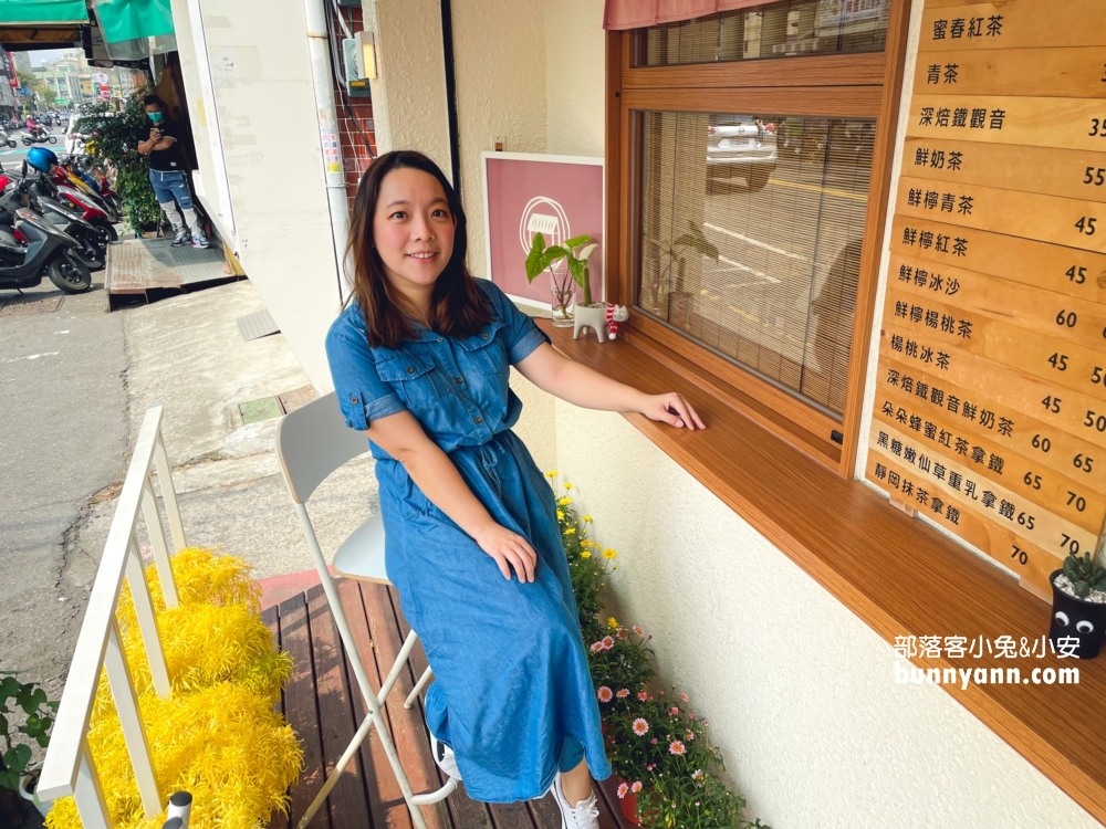 彰化【日日家綠豆沙牛奶專製所】排隊10分鐘飲料店，綠豆沙鮮奶和重乳拿鐵都好喝