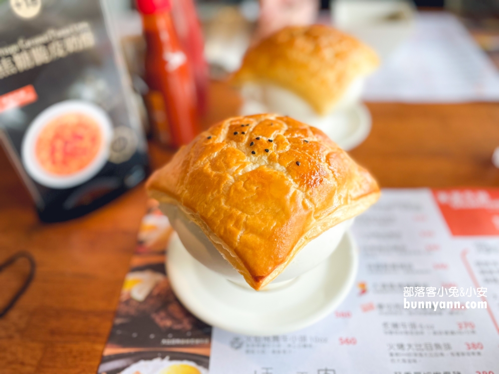 宜蘭【來來牛排館】牛排的肉質鮮嫩多汁，價格也很實在，CP值真的超高！