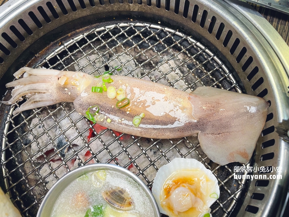 【燒鶴一番町】基隆廟口店，厚切牛排、Q彈鮮蝦吃到飽超讚!!