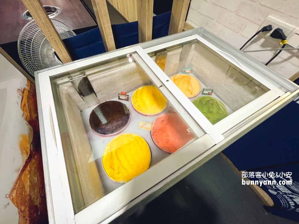【燒鶴一番町】基隆廟口店，厚切牛排、Q彈鮮蝦吃到飽超讚!!