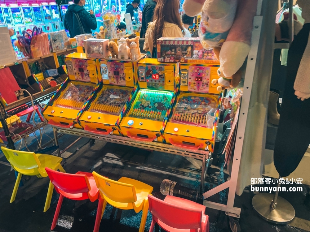 新北【樂華夜市】營業時間到凌晨12點，想吃宵夜的人不妨來此尋找。