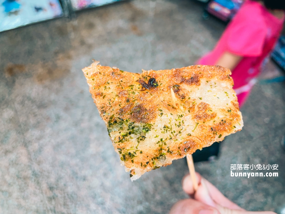 新北【樂華夜市】營業時間到凌晨12點，想吃宵夜的人不妨來此尋找。