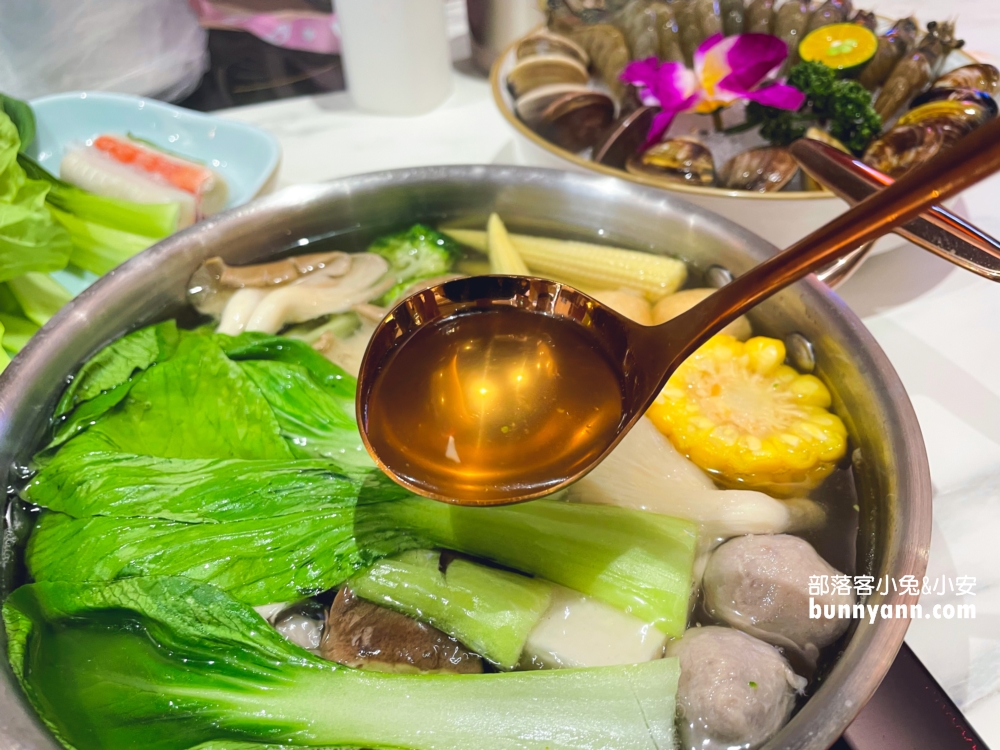 【嗑肉石鍋春日路店】桃園火鍋自助吧吃到飽餐廳，價位與肉質分享
