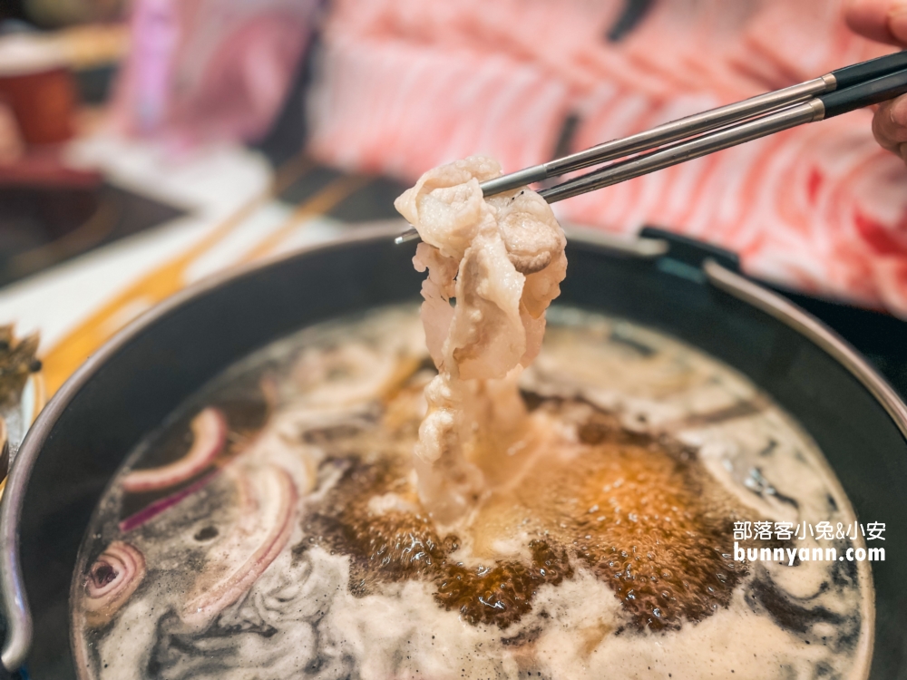 【嗑肉石鍋春日路店】桃園火鍋自助吧吃到飽餐廳，價位與肉質分享